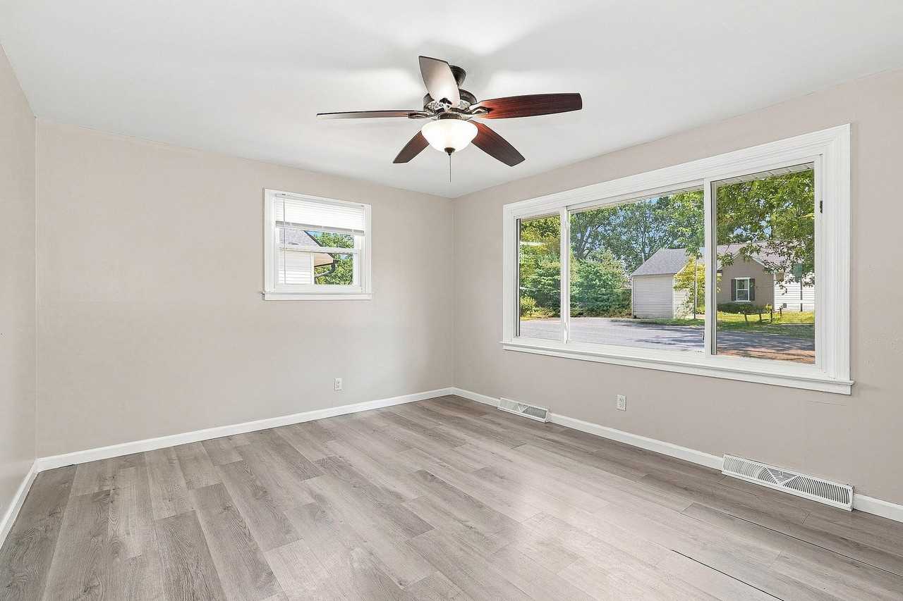 643 Westphal Ave - Photo 4 of 10