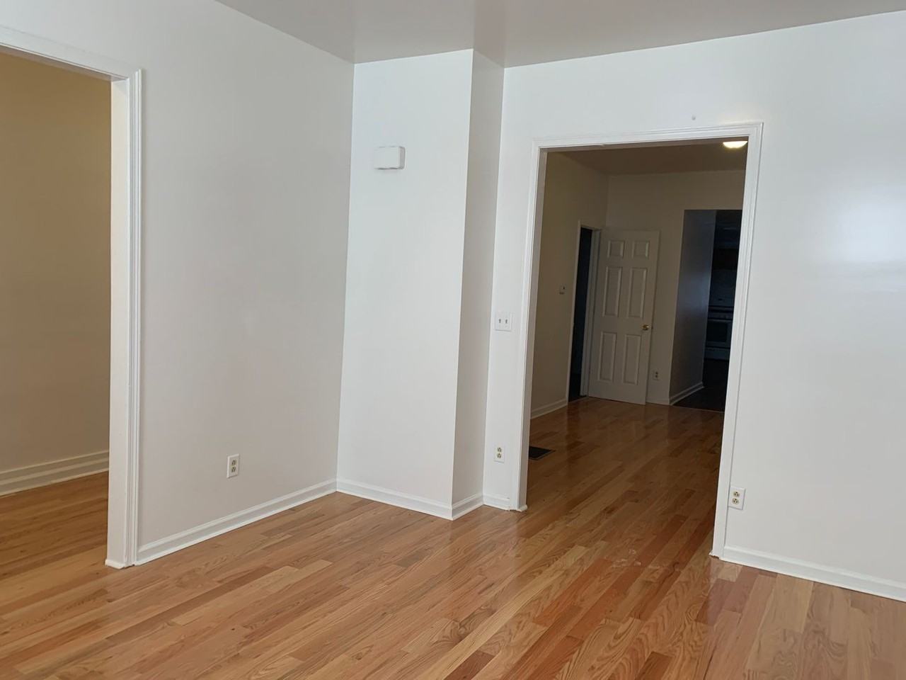 341 S Duke St - Photo 6 of 23