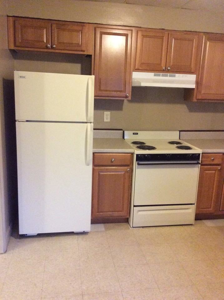 729 W Poplar St #1 - Photo 6 of 11