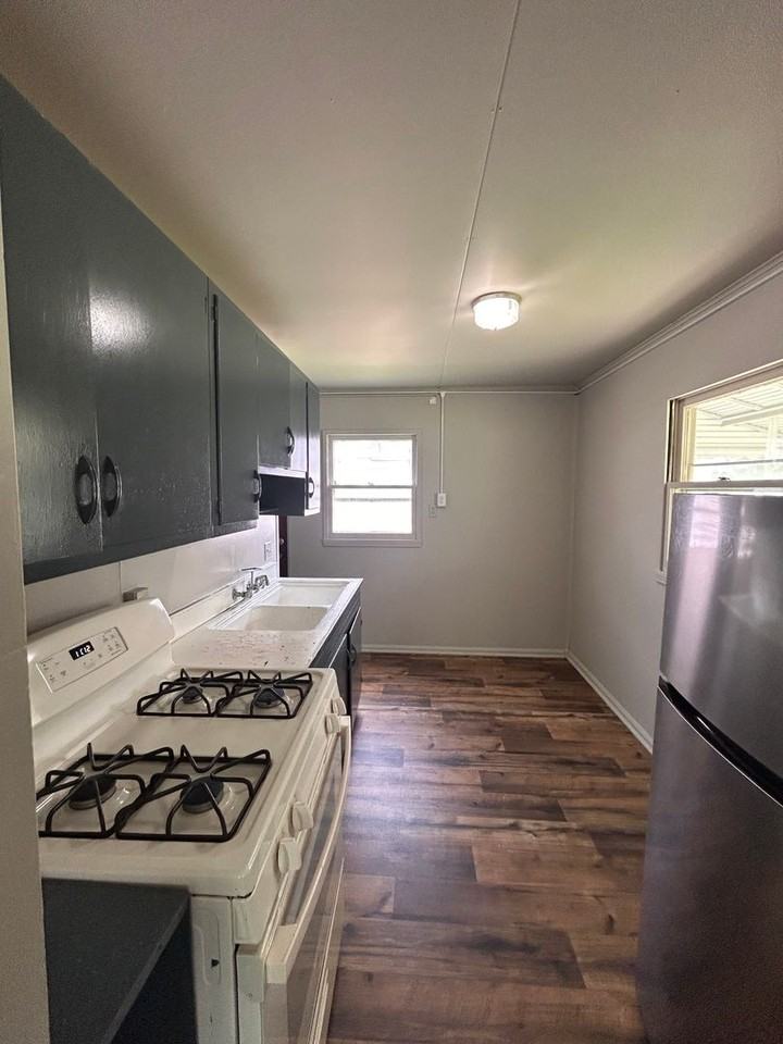 3024 Holton Ave - Photo 3 of 6