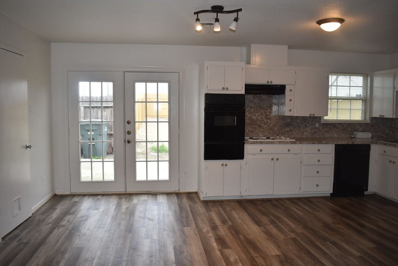 201 North Dr - Photo 4 of 19