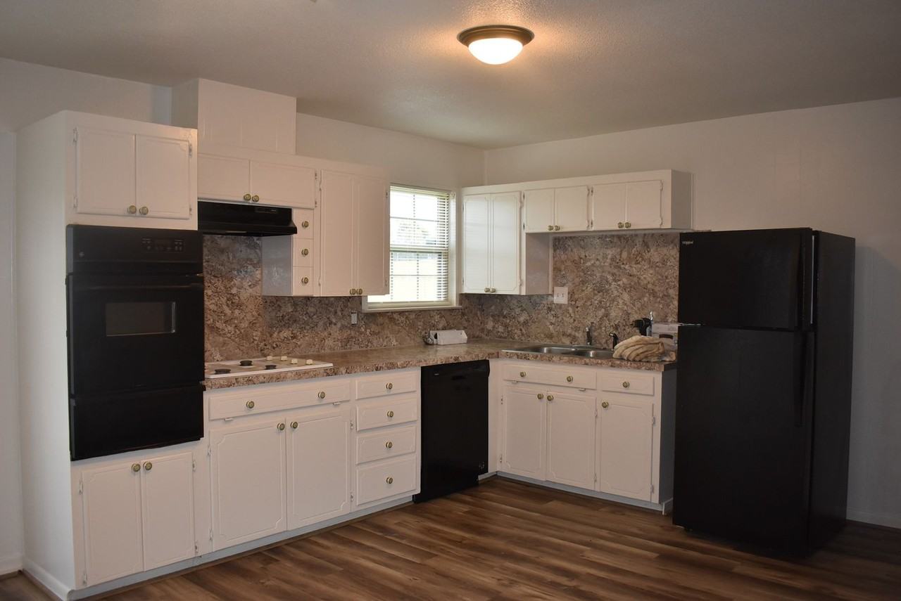 201 North Dr - Photo 5 of 19