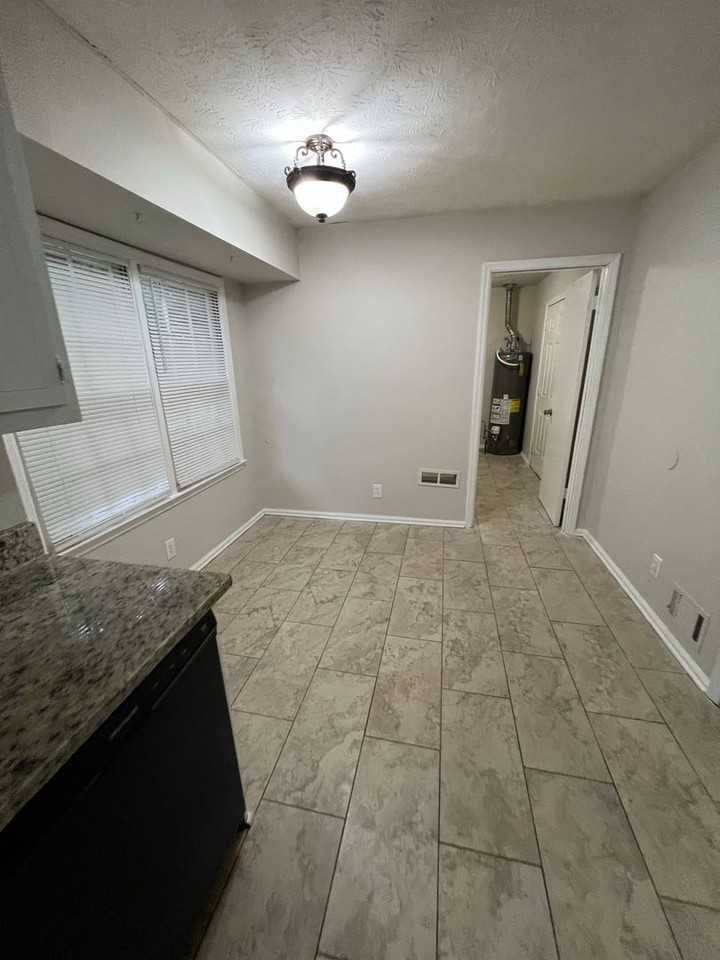 3861 Imperial Dr - Photo 7 of 17