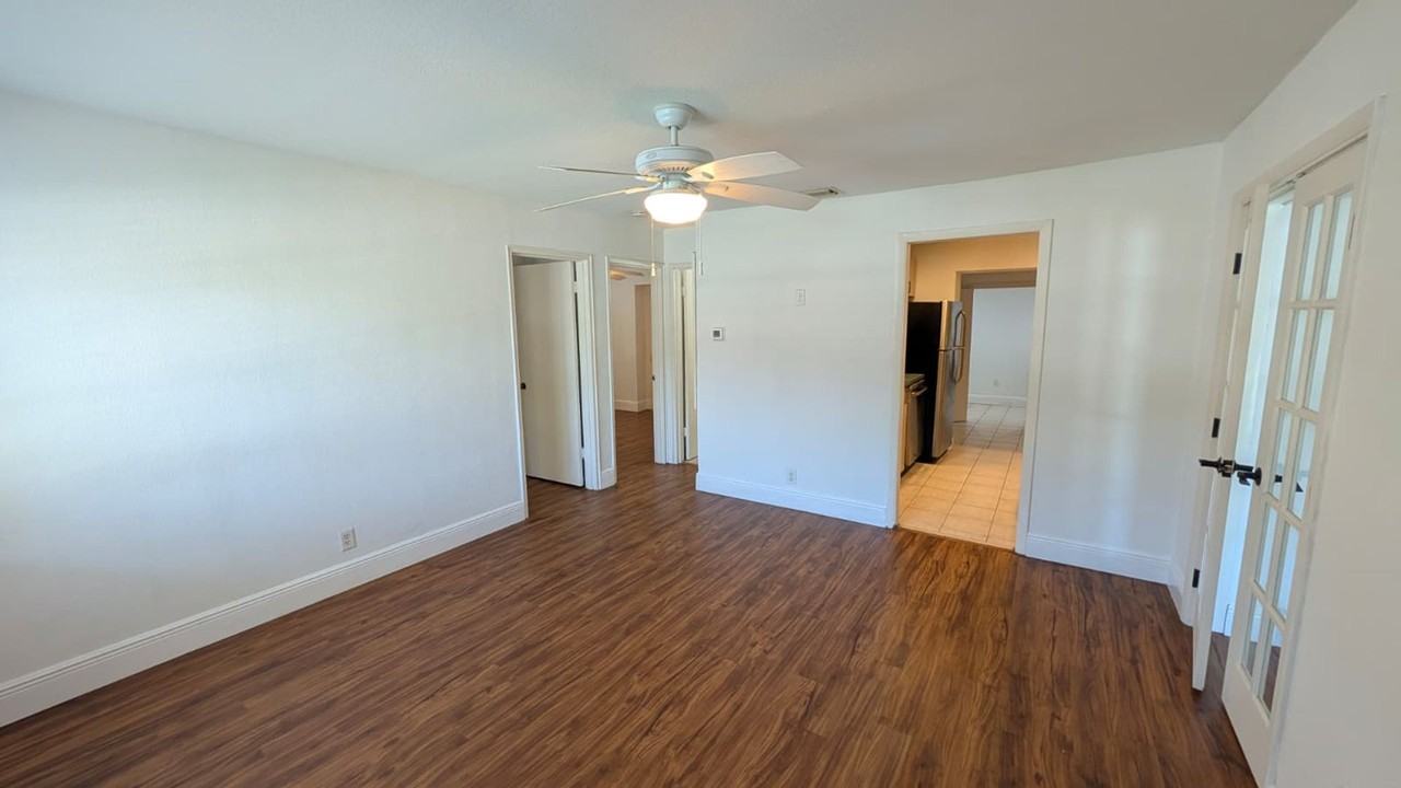 1448 Ne 27th Ct - Photo 6 of 25