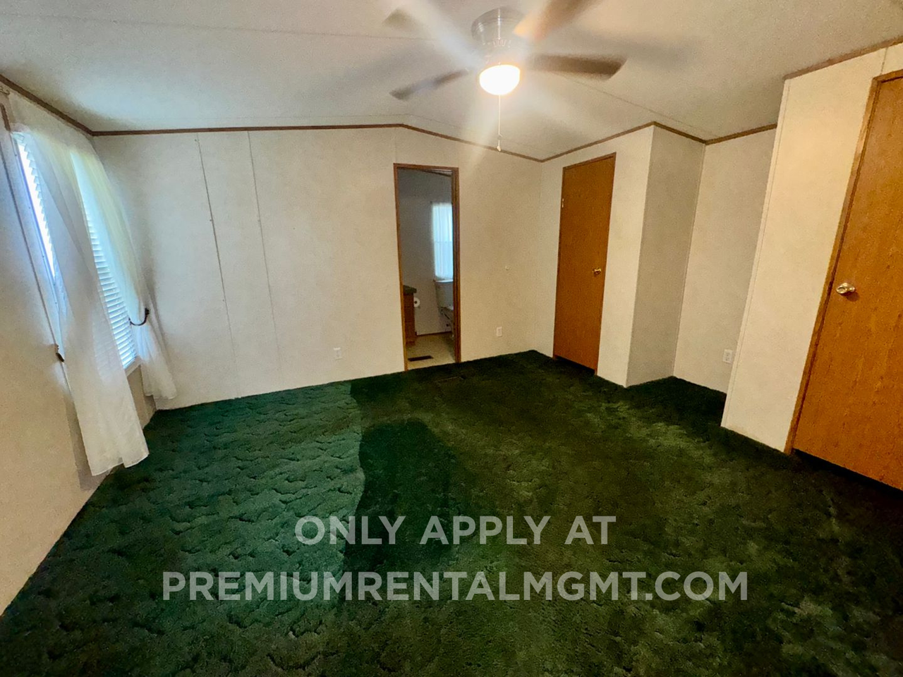 641 Bayou Dr - Photo 2 of 32