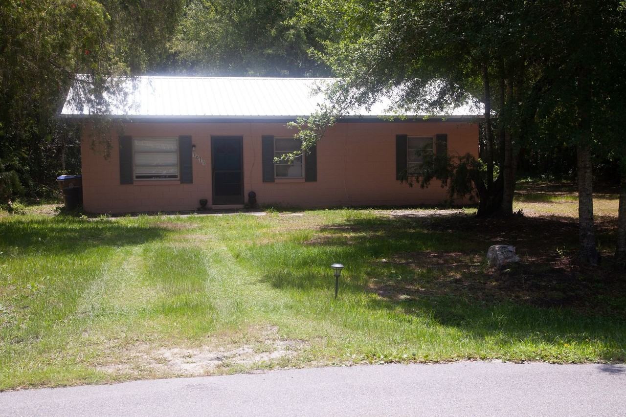 1671 School St - Photo 2 of 15