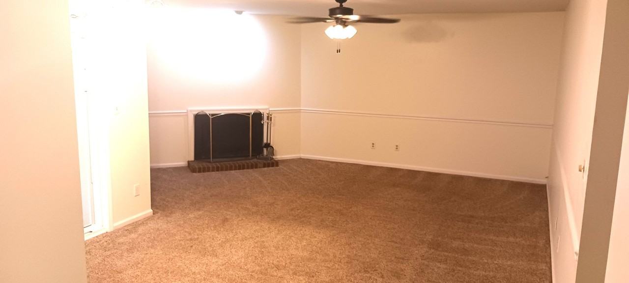 302 Patriot Ln #B - Photo 3 of 22