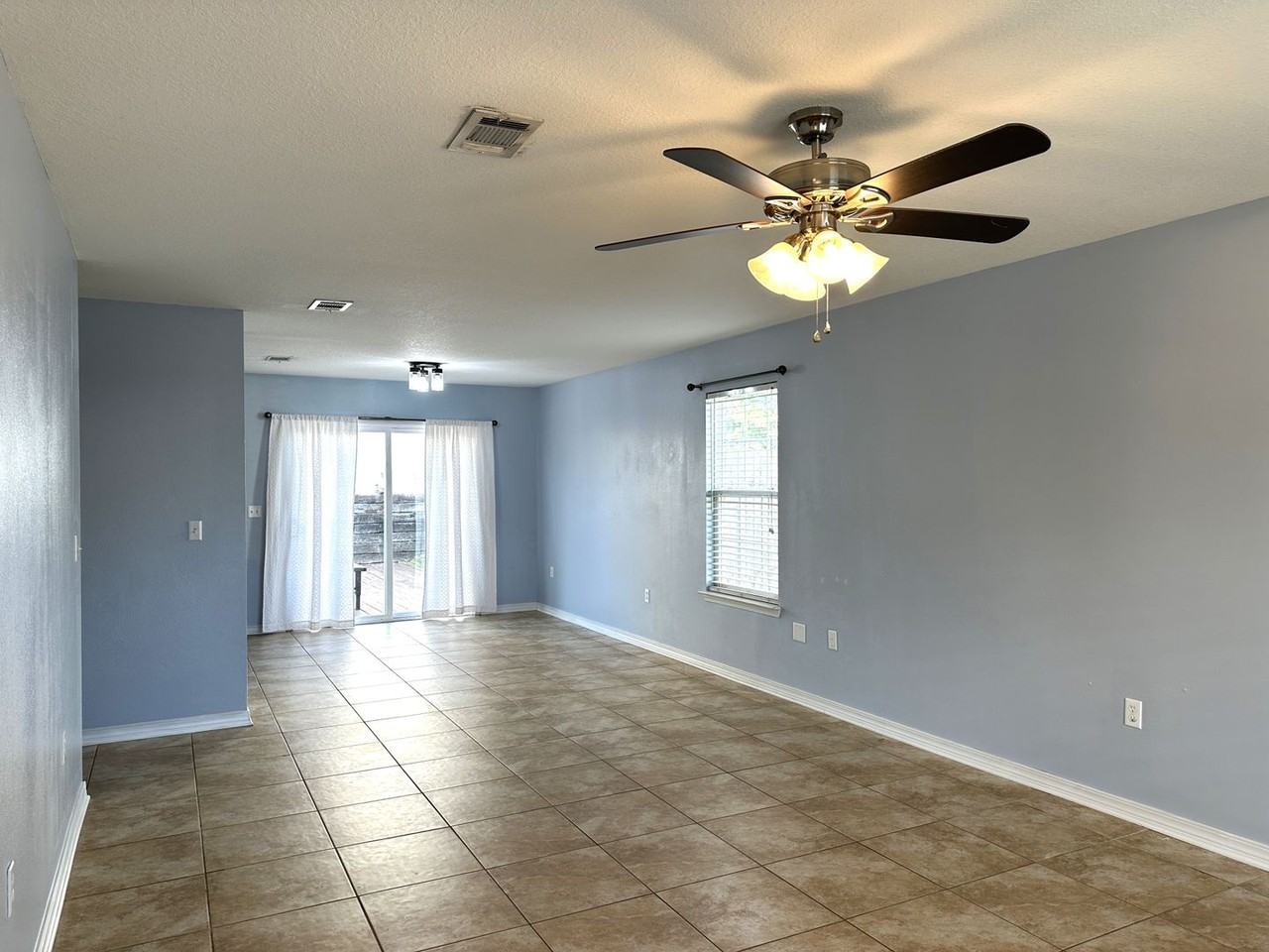 417 Eisenhower Dr - Photo 3 of 19