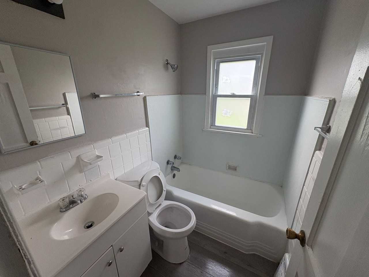 8131 Zoe Dr - Photo 5 of 8