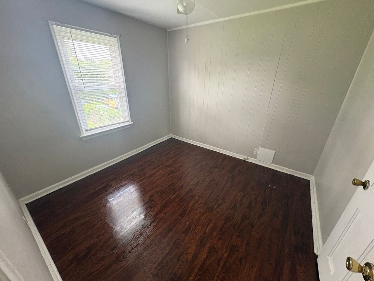 8131 Zoe Dr - Photo 6 of 8