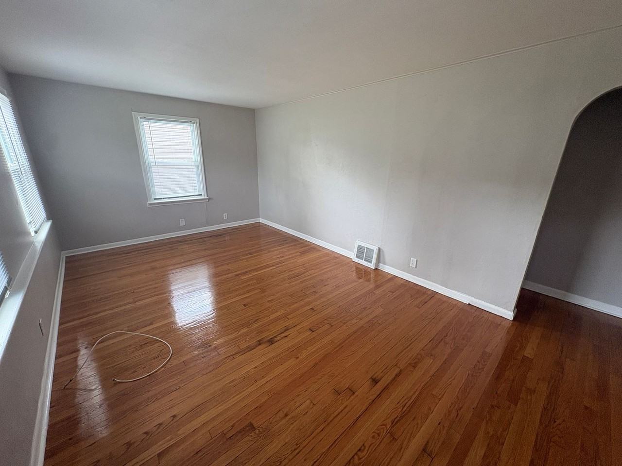 8131 Zoe Dr - Photo 7 of 8