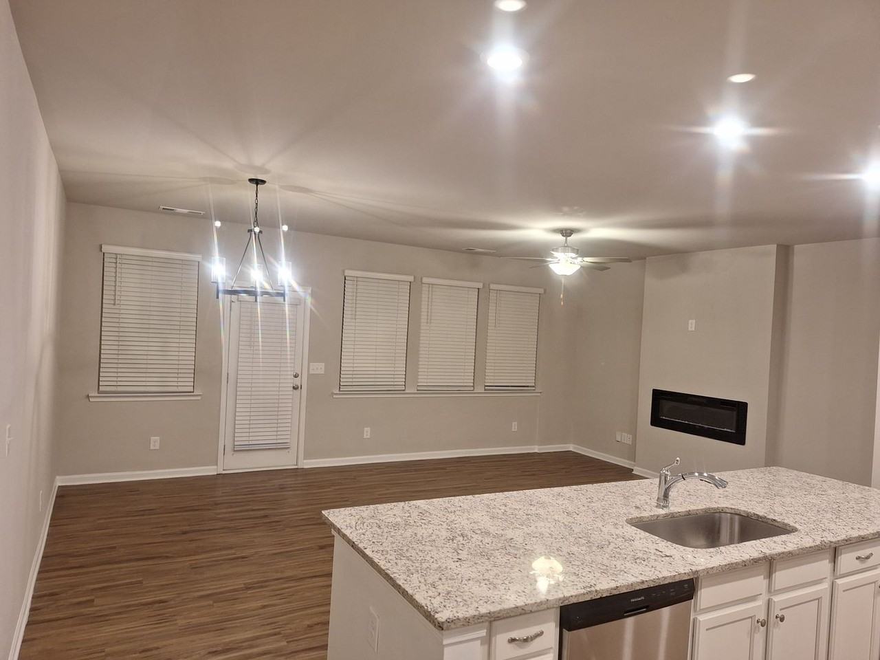 220 Turner Ln - Photo 2 of 36