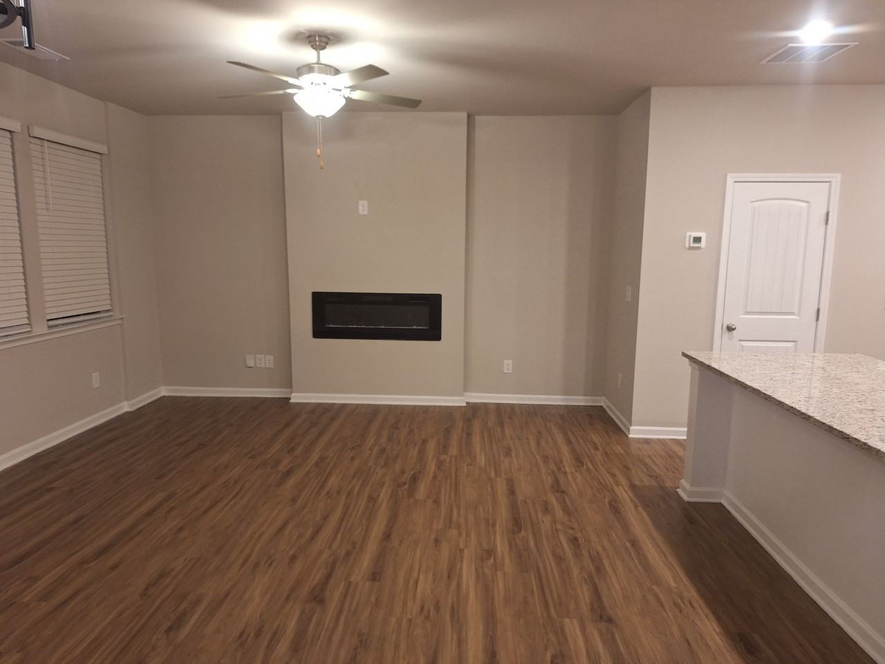 220 Turner Ln - Photo 5 of 36