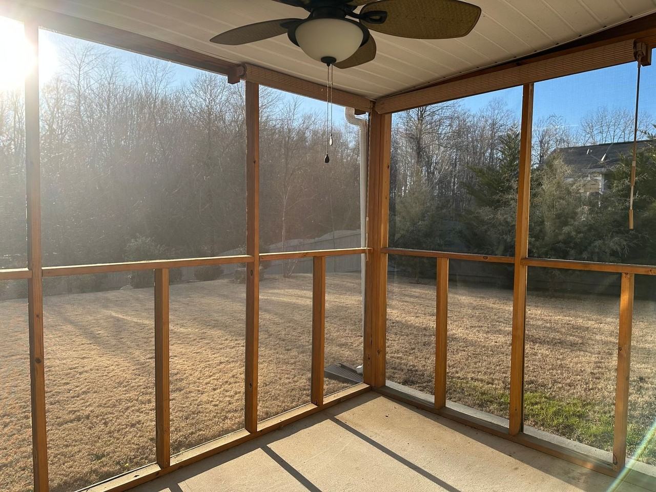 549 W Holloway Dr - Photo 7 of 33