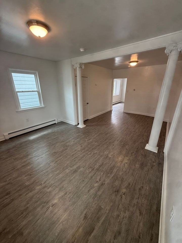 64 S Front St - Photo 5 of 32