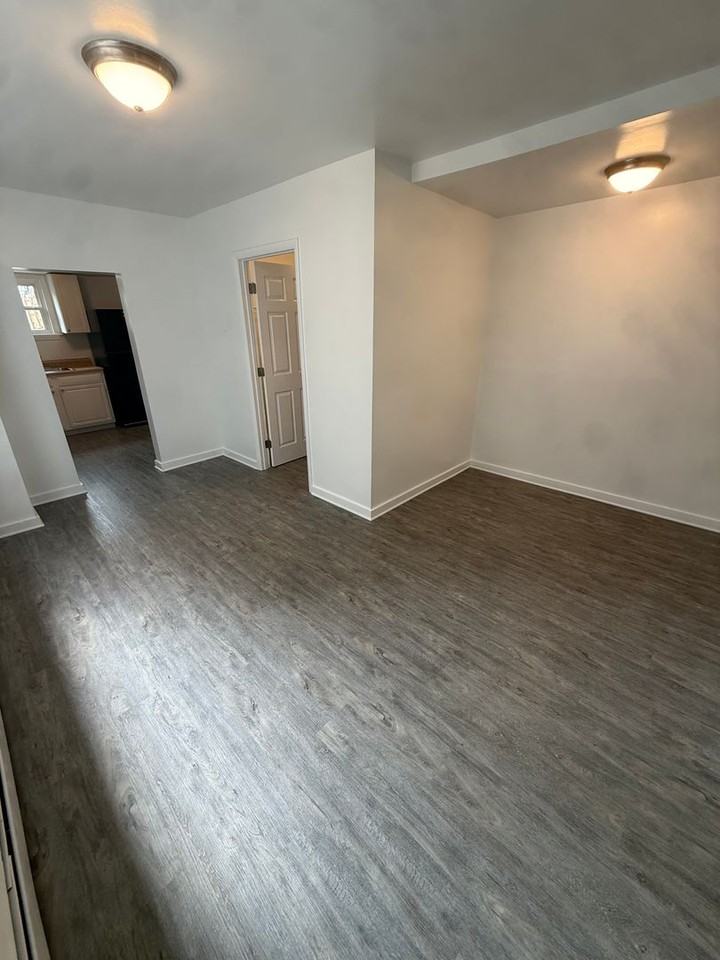 64 S Front St - Photo 7 of 32