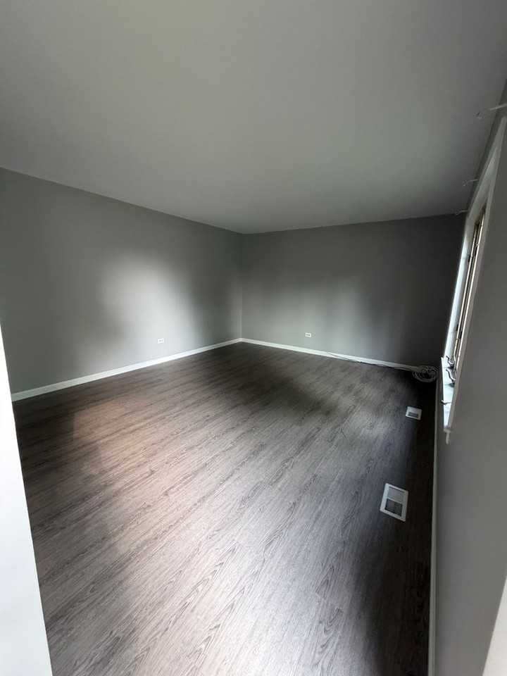 1811 Hazelwood Dr - Photo 4 of 14