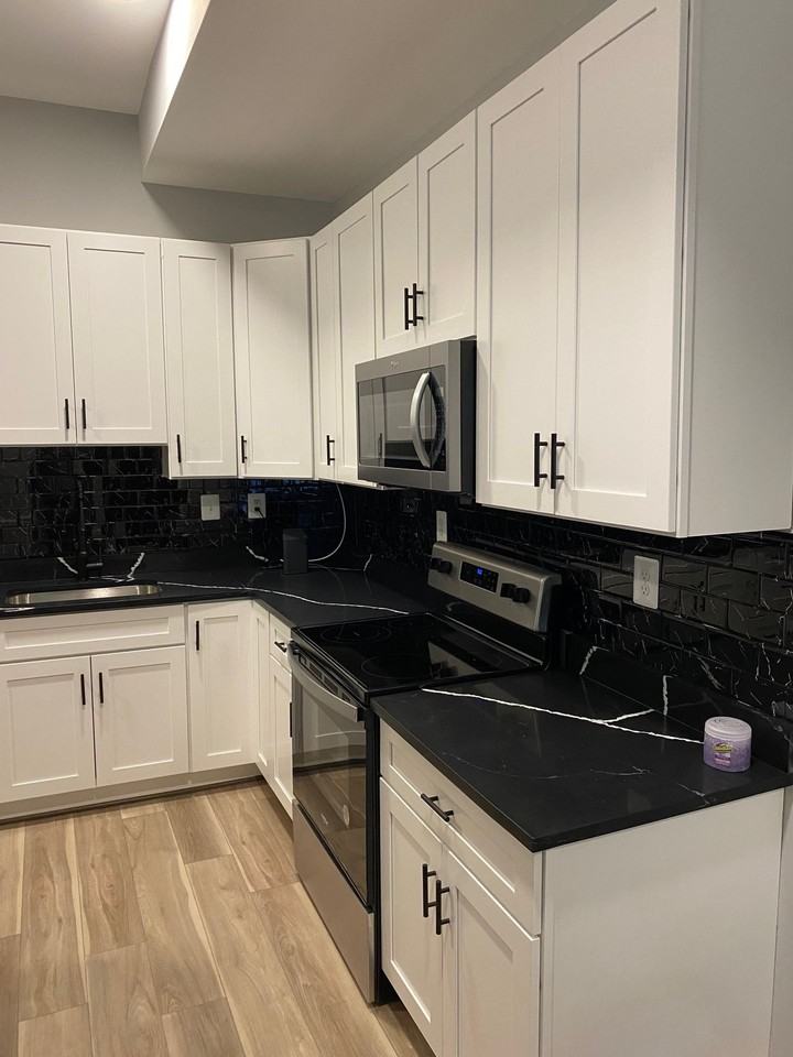 1233 North Luzerne Avenue - Photo 2 of 10