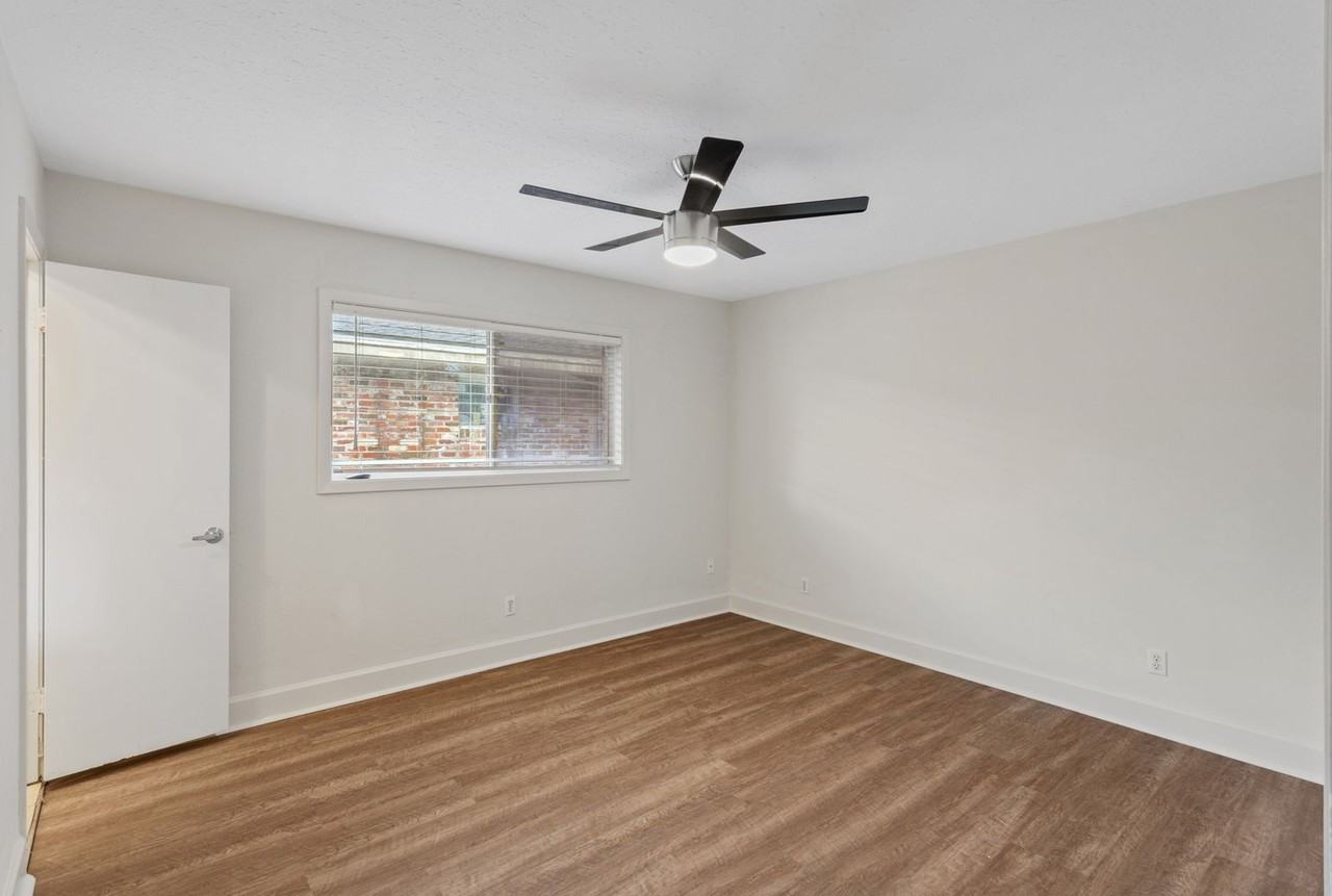 4842 Ponderosa St - Photo 7 of 10