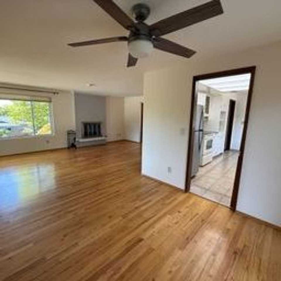 1852 138th Pl Se - Photo 5 of 29
