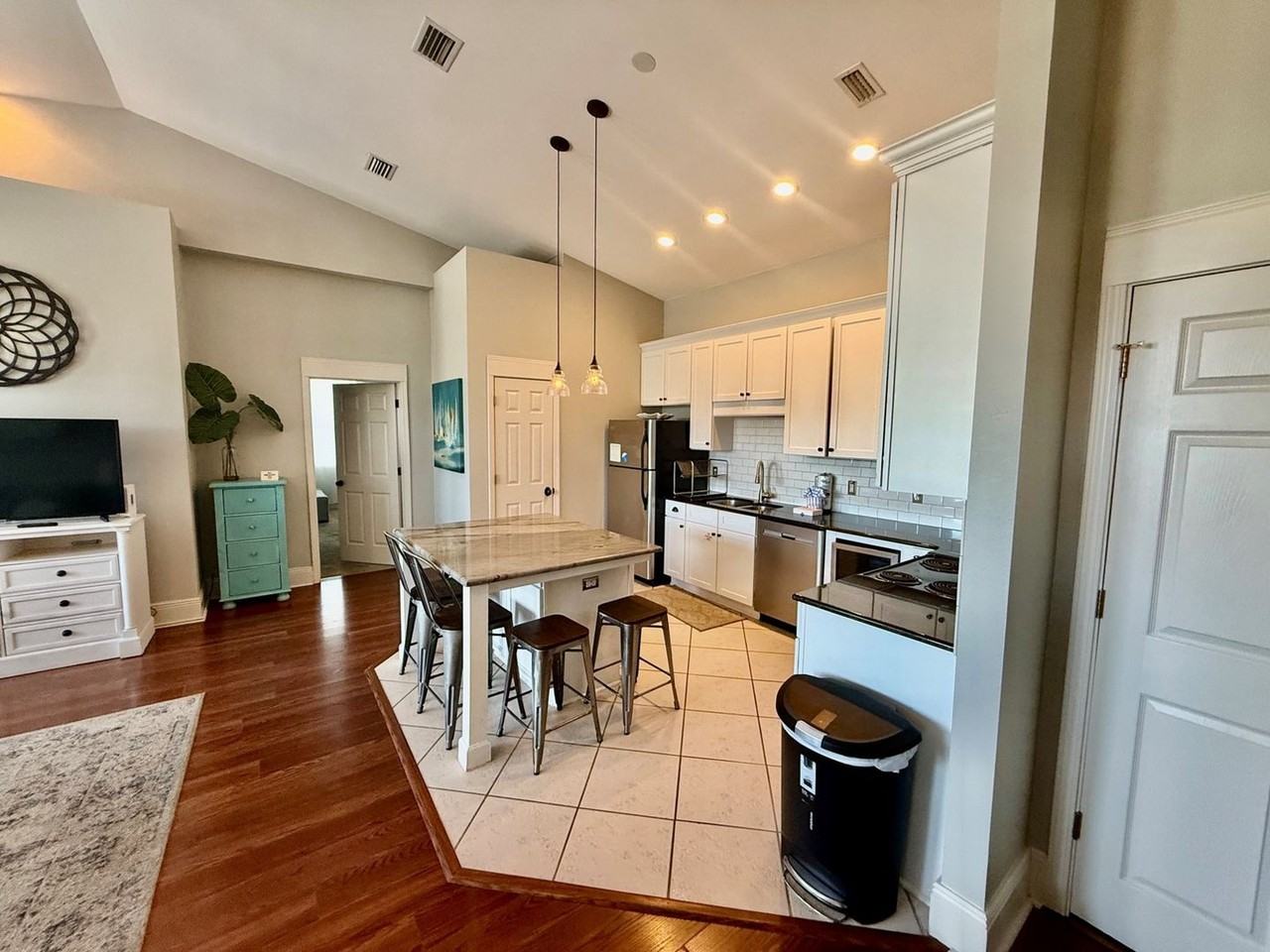 122 Shore Bird Dr - Photo 2 of 11