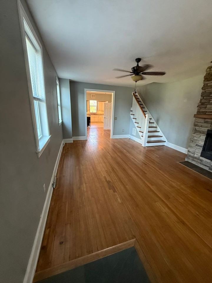 21 N Kershaw St - Photo 3 of 46