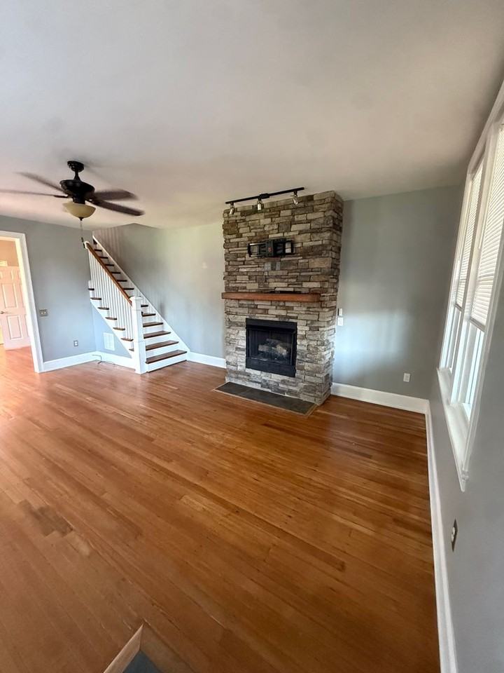 21 N Kershaw St - Photo 4 of 46