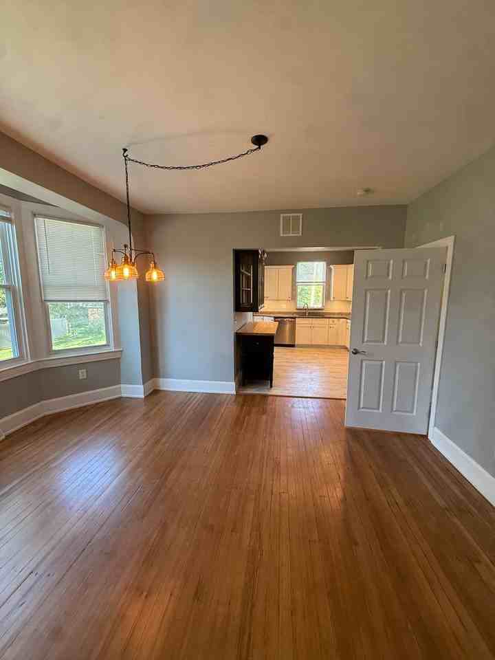 21 N Kershaw St - Photo 6 of 46