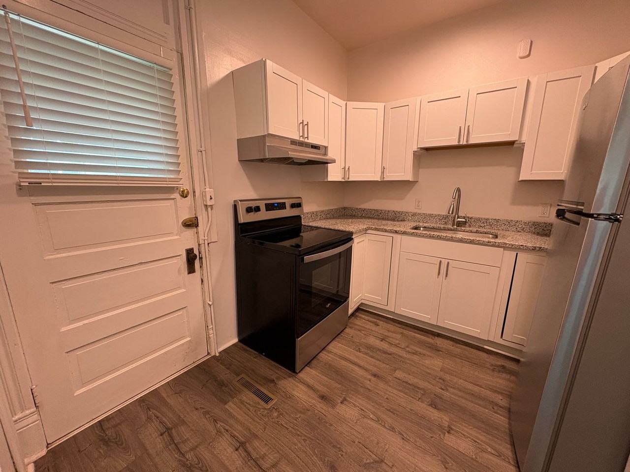 2461 Rivermont Ave #B - Photo 5 of 14