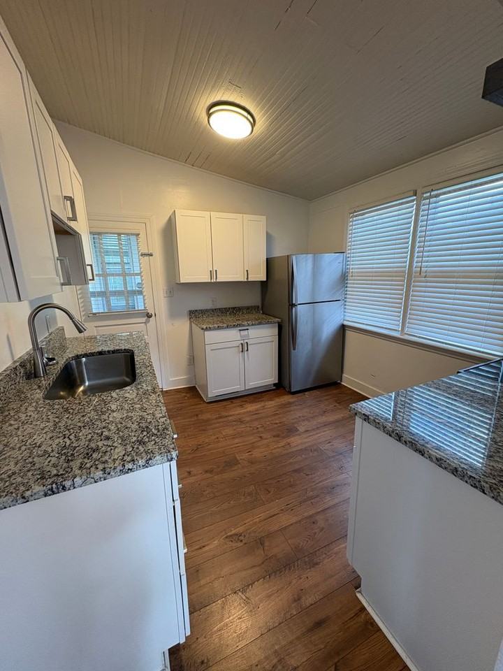 2461 Rivermont Ave #C - Photo 7 of 13