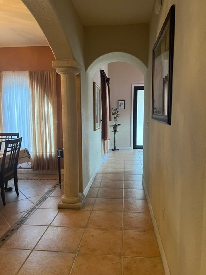 8310 Nw 162nd St - Photo 6 of 15