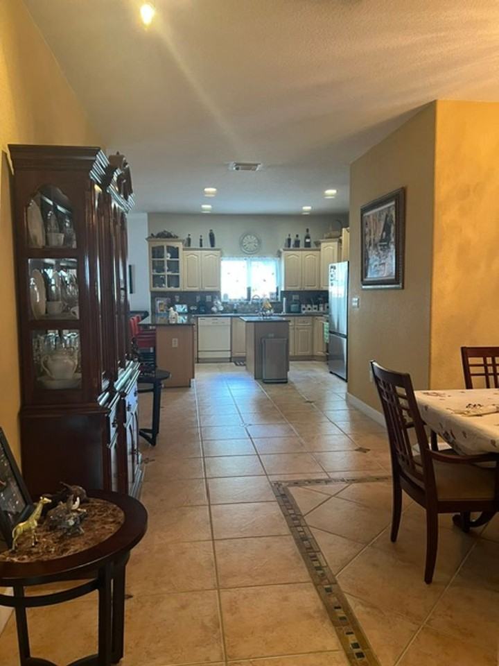 8310 Nw 162nd St - Photo 7 of 15