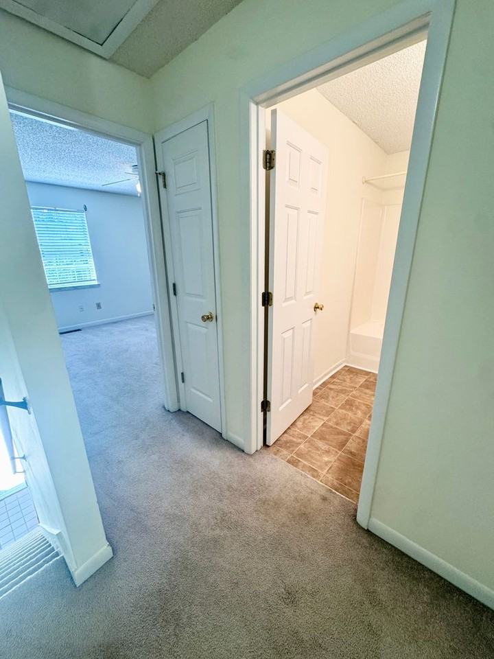 1100 Pine St #B - Photo 2 of 19