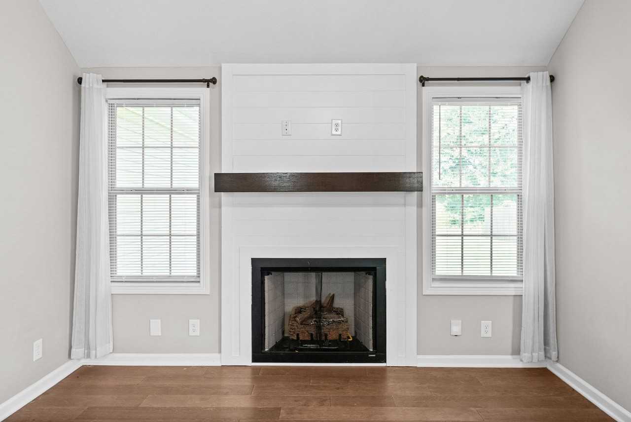 1493 Fredrick Dr - Photo 7 of 31