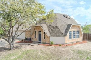 featured image of 828 Stacie St