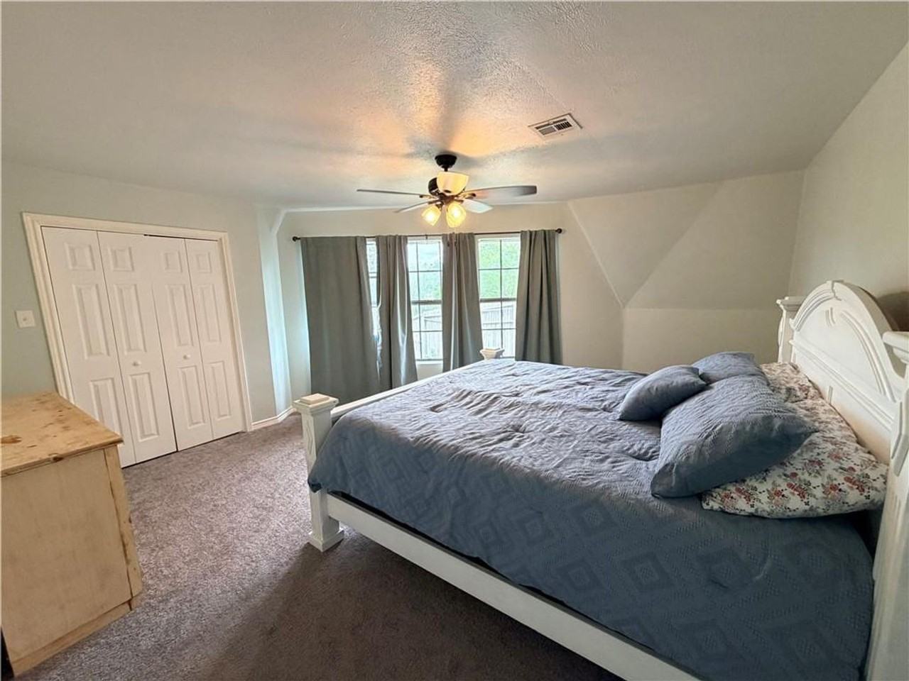 828 Stacie St - Photo 7 of 13