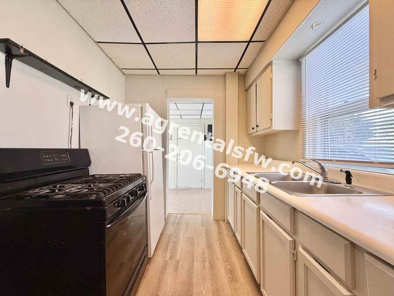 2828 Raymond St - Photo 5 of 23