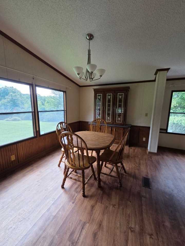 83 Sandlin Rd - Photo 7 of 20