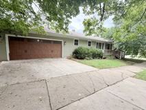 1612 N Roosevelt Ave - Photo 1 of 1