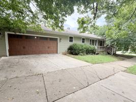 featured image of 1612 N Roosevelt Ave