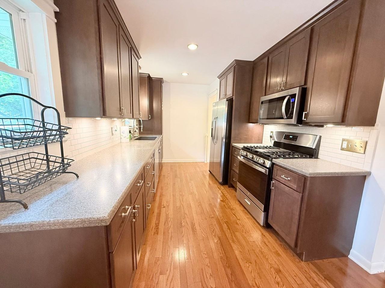 1612 N Roosevelt Ave - Photo 3 of 13
