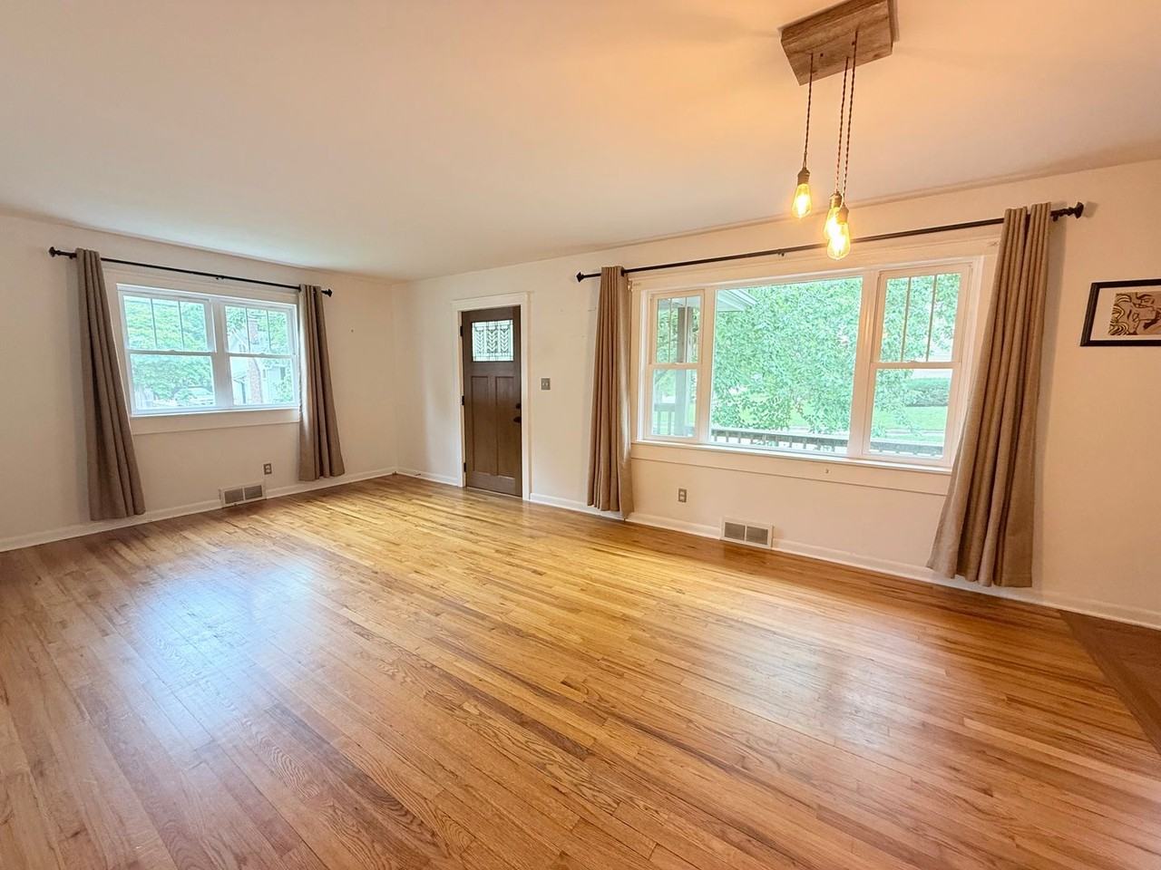 1612 N Roosevelt Ave - Photo 4 of 13
