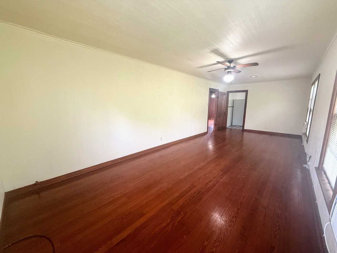 1315 1/2 8th St - Photo 2 of 16