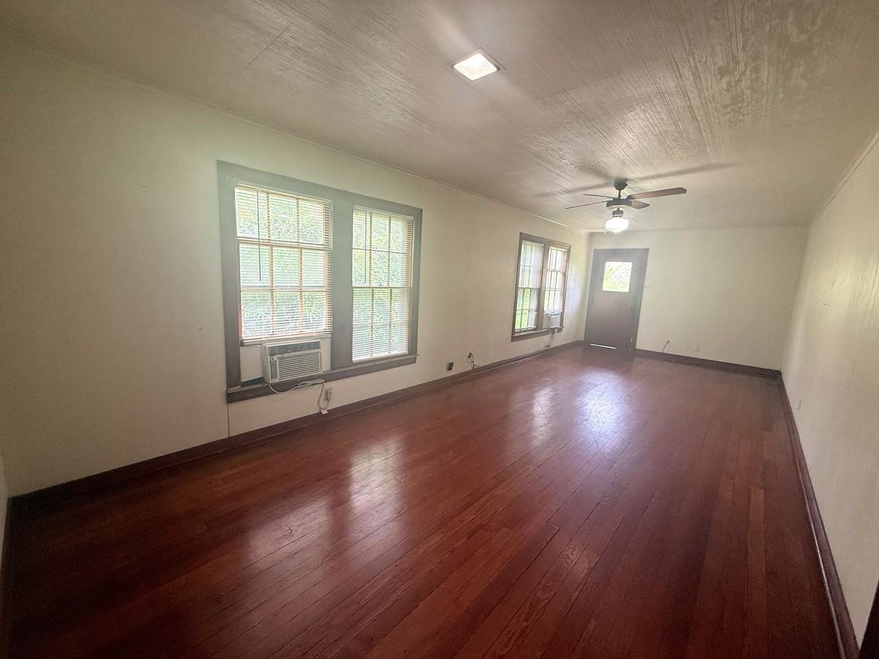 1315 1/2 8th St - Photo 4 of 16