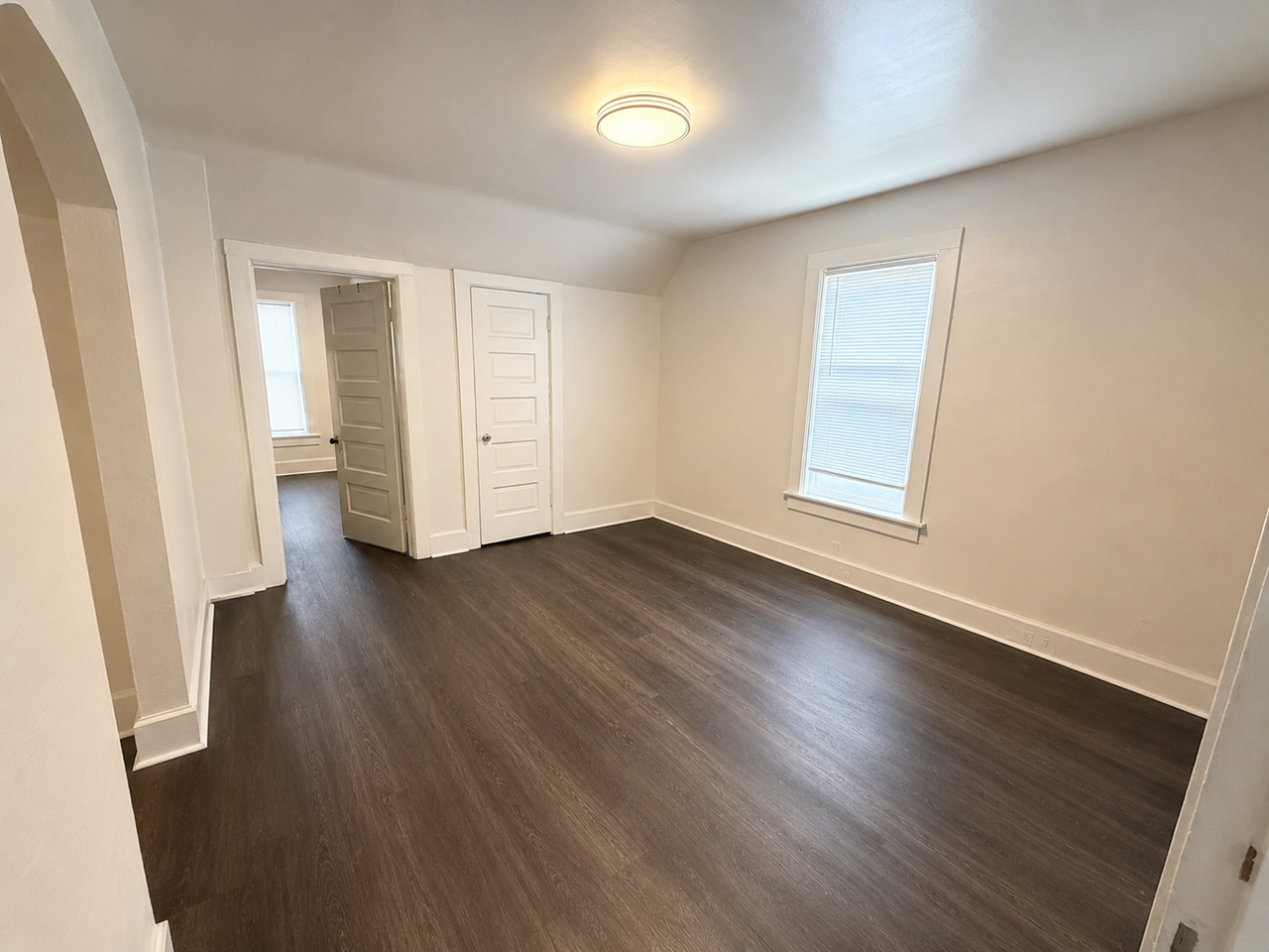 1112 Wisconsin Ave - Photo 4 of 14