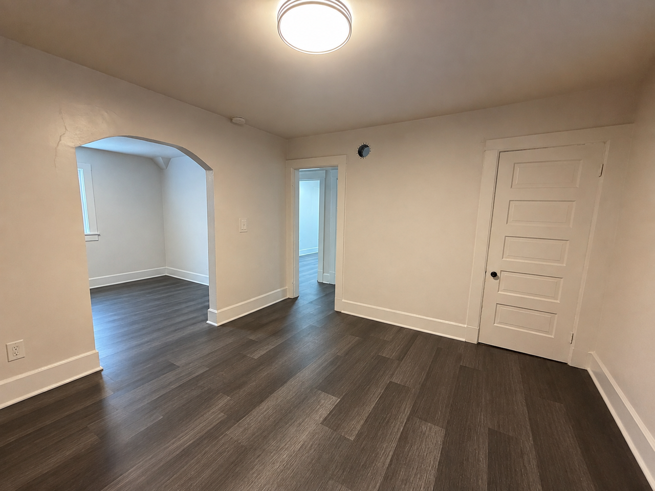 1112 Wisconsin Ave - Photo 6 of 14