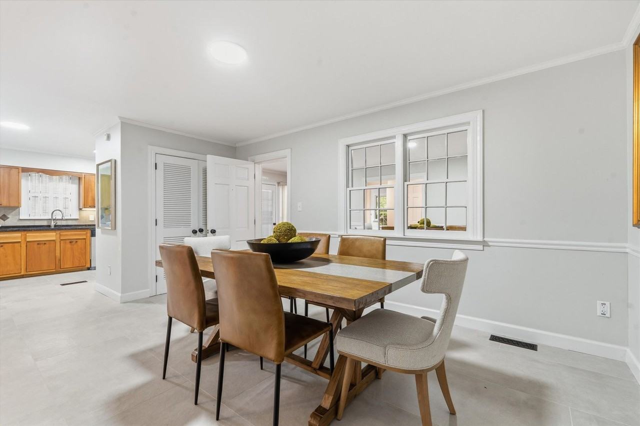 506 Shadow Ln - Photo 5 of 16
