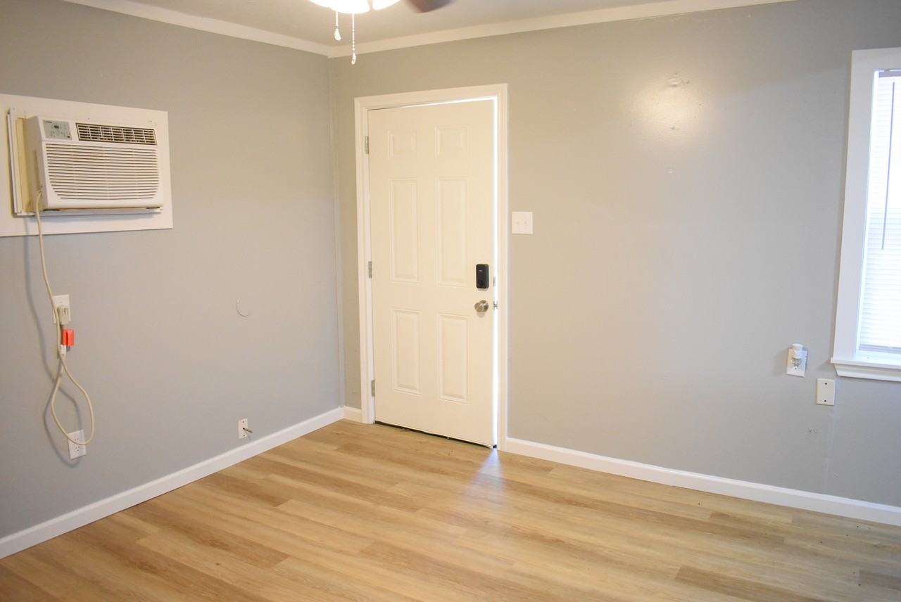 2319 Banita Street- DUPLEX - 1 #1 - Photo 3 of 9