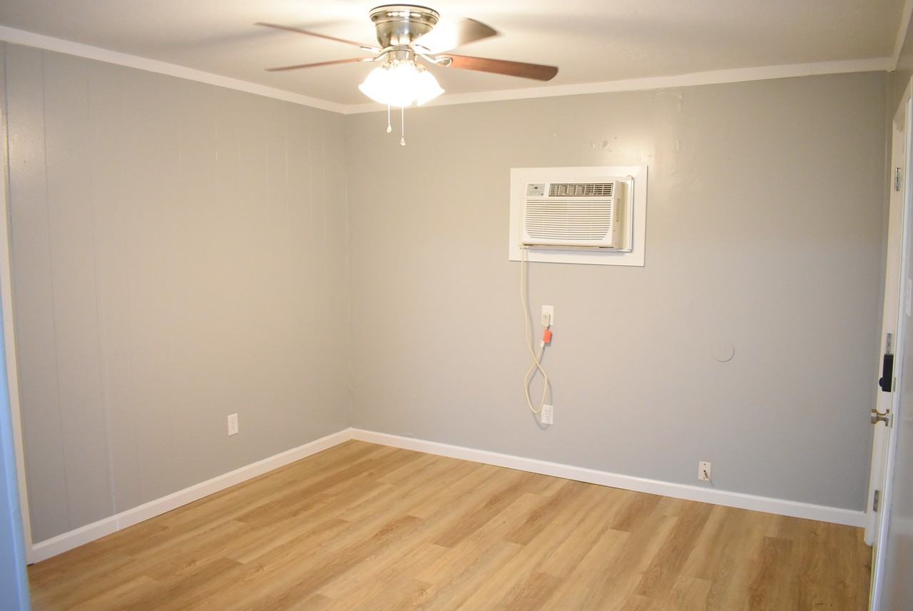 2319 Banita Street- DUPLEX - 1 #1 - Photo 4 of 9