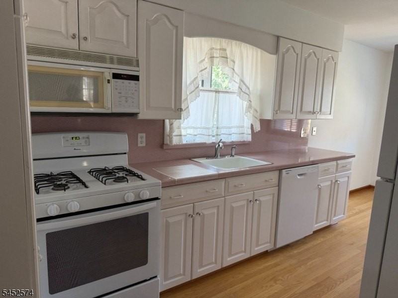6 Lewis St - Photo 2 of 14